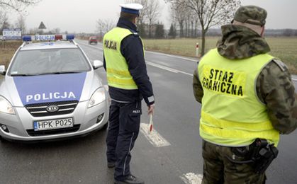 Mundurowi walczą o swoje płace. Państwo słono zapłaci?