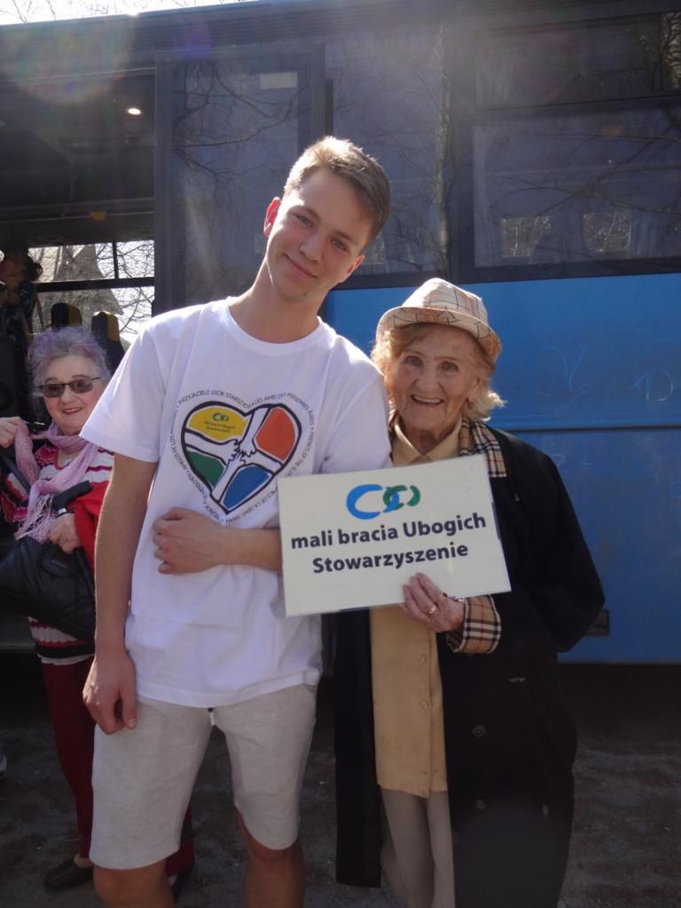 Wolontariat nie zna granicy wieku. Bywa, że wolontariuszami są również seniorzy