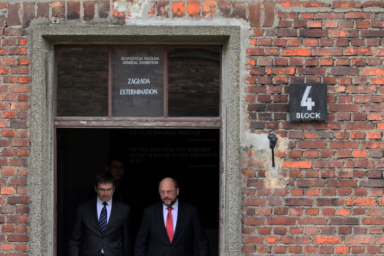 Przewodniczący PE Martin Schulz zwiedził były obóz Auschwitz