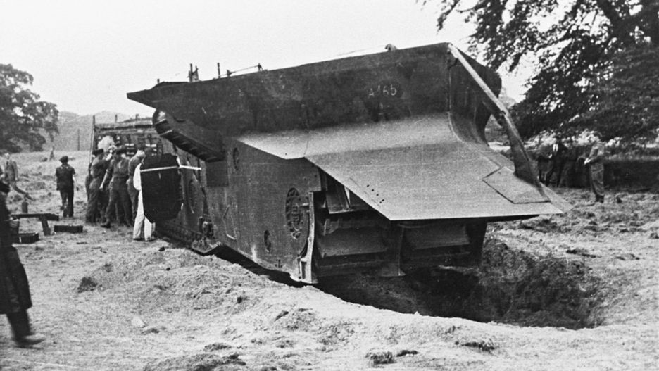 Brytyjski podziemny "czołg" Nellie - widok z przodu