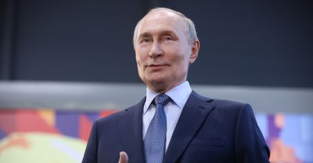 Brytyjskie MSZ: Wspólnie osłabiamy przemysł Putina
