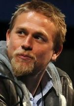 "Synowie Anarchii": Charlie Hunnam nie porzuci motoru nawet dla tronu