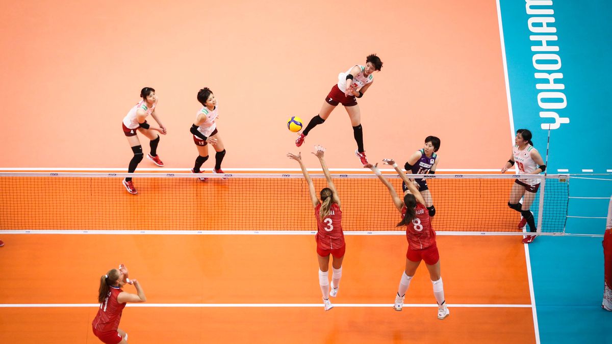 Zdjęcie okładkowe artykułu: Materiały prasowe / FIVB / Na zdjęciu: atakuje Yuki Ishii, mecz Rosja - Japonia