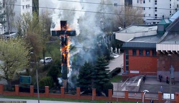 Pożar papieskiego krzyża. Jest decyzja prokuratury