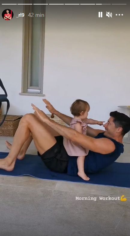 Robert Lewandowski z córkami