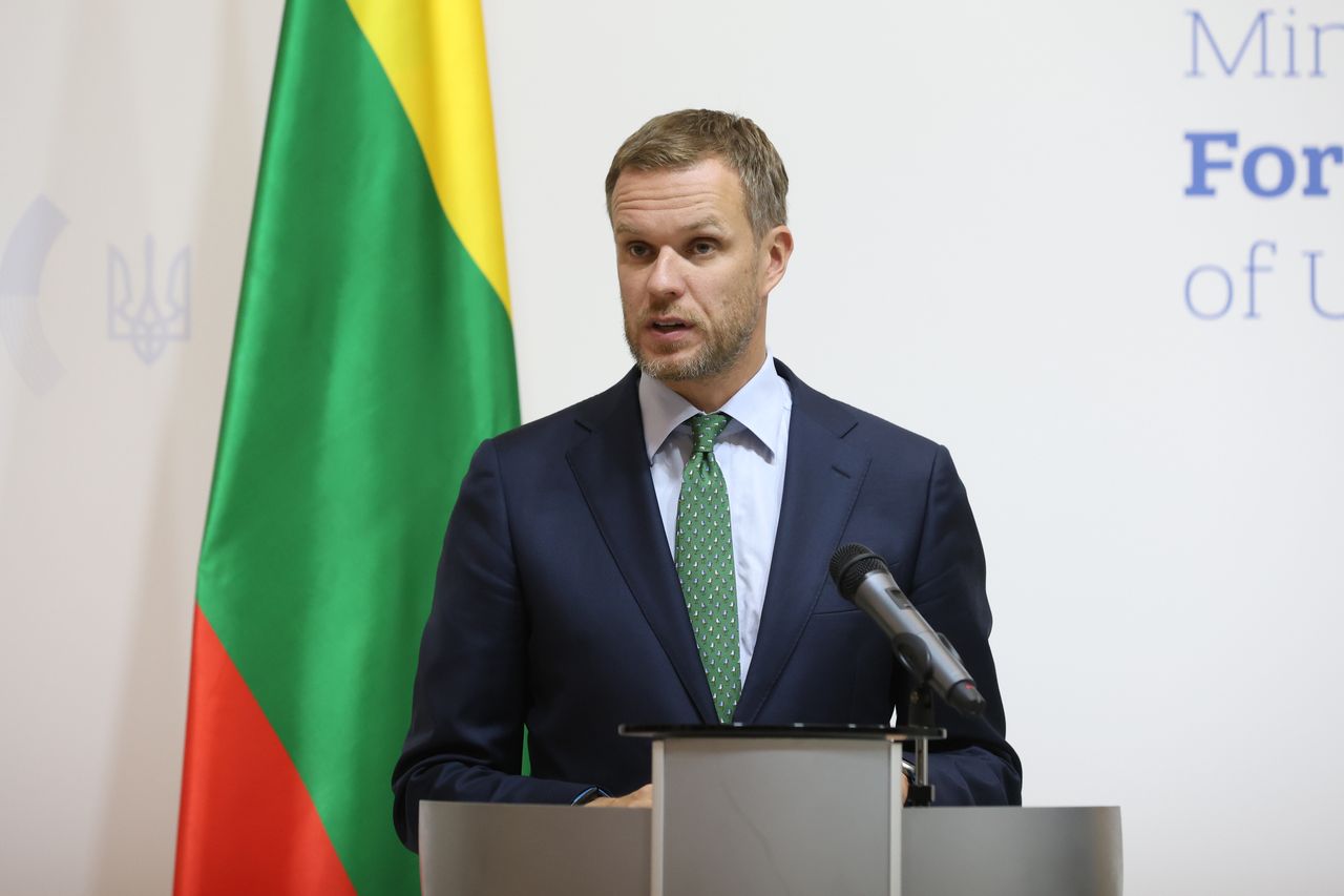 NATO urged to draw clear red lines against Russian threats