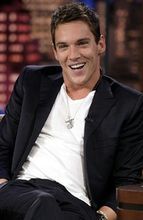 "Dracula": Jonathan Rhys Meyers wampirem w przebraniu