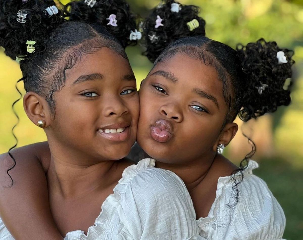 Błękitnookie bliźniaczki podbijają Instagram