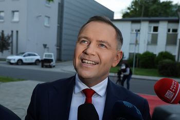 "Tłuste koty" w debacie. Nawrocki dostał cios rykoszetem