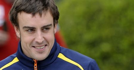 Alonso ostro krytykuje decyzję o oponach