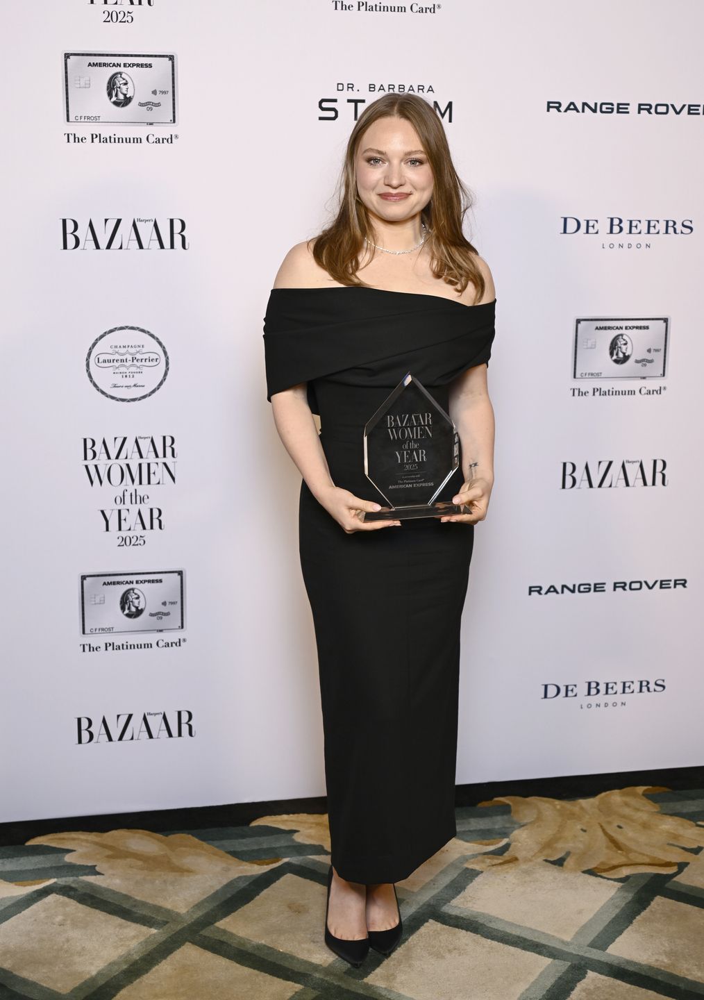 Mia Threapleton na Harper's Bazaar Women of the Year 2025