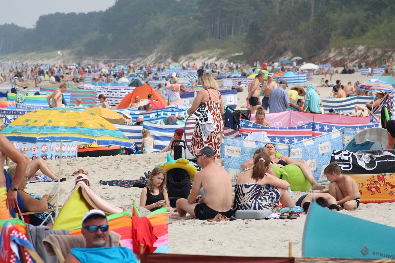 Zachodniopomorskie: Wakacyjna sobota nad morzem. Sprawdziliśmy jak wypoczywacie w Mielnie, Łazach i Unieściu