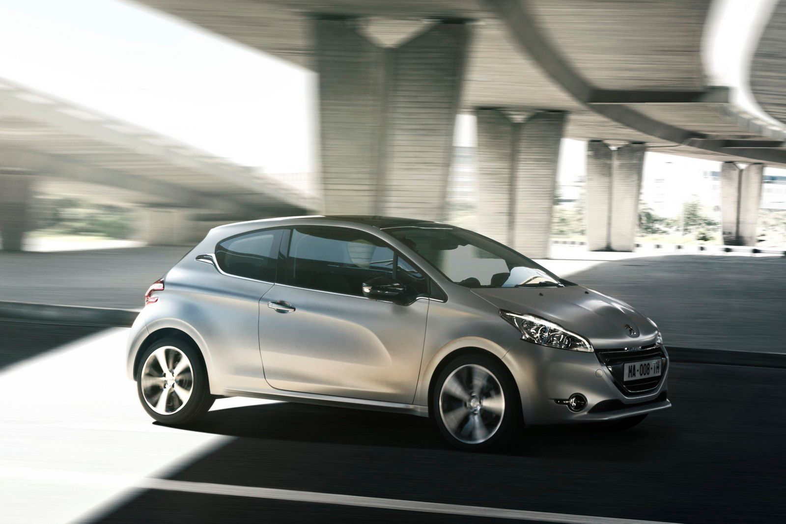 Peugeot-208-Ice-Velvet-