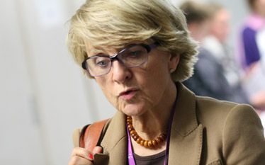 Euro w Polsce. Huebner: Trzeba rozpocząć przekonywanie Polaków