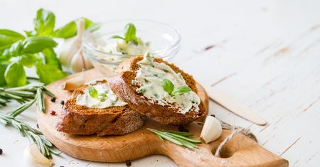Naturalne sposoby na kaszel i ból gardła u dziecka