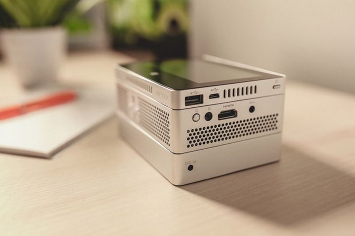 iBeamBLOCK: pierwszy na świecie mobilny i modularny projektor HD 4