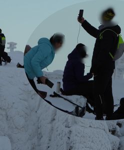 Ferie 2021. Fani sanek i jabłuszek w Karkonoszach. GOPR ostrzega!