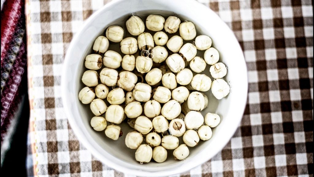 Suszone nasiona lotosa