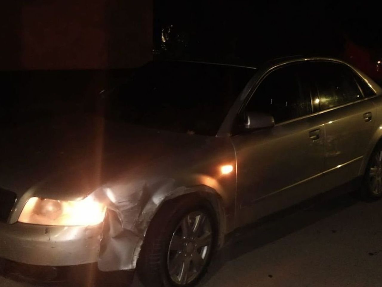 Piaski: Kompletnie pijana kierująca audi, wjechała w 7 samochodów