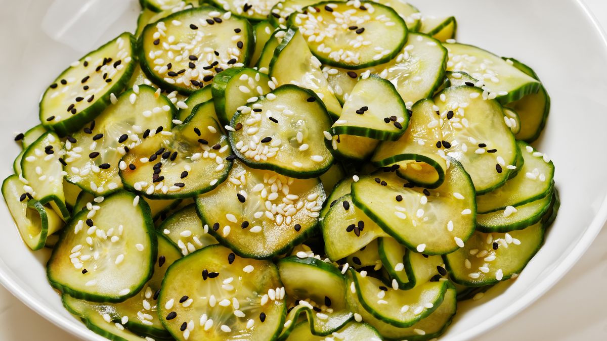 Sałatka z ogórków inna niż mizeria? Ja jestem za!