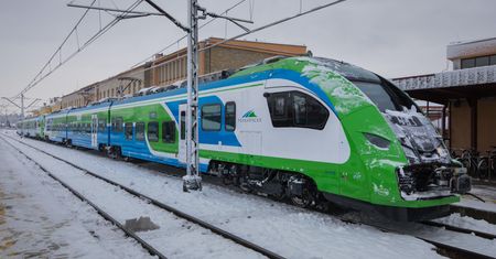 Nowe pociągi dla Podkarpacia. Pesa przekazała trzy składy