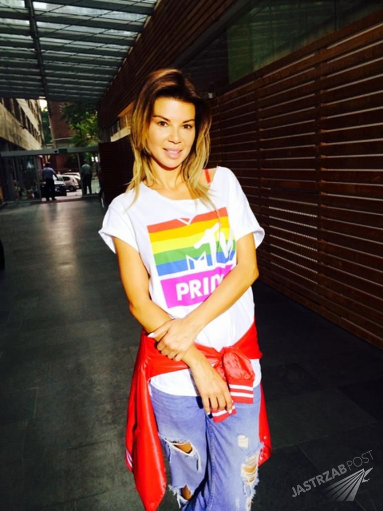 Edyta Górniak na Paradę Równości 2015 założyła koszulkę MTV Pride z tęczową flagą