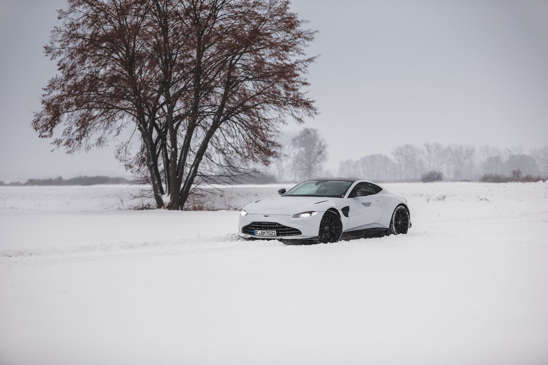 Aston Martin Vantage (2022)