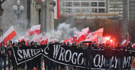Marsz Niepodległości bez propagowania totalitaryzmu - twierdzą śledczy. RPO odwołuje się do sądu