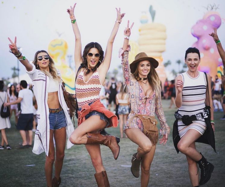 Najlepsze stylizacje na festiwalu Coachella 2017