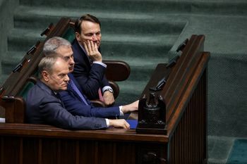 Gorąco w Sejmie. Donald Tusk do posła PiS: "Pajac"