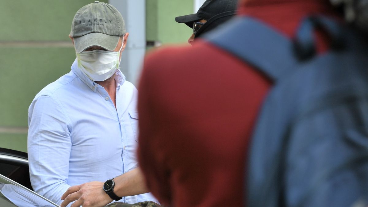 Jeśli sędzia przychyli się do wniosku prokuratora, Sławomir Nowak spędzi w areszcie okrągły rok