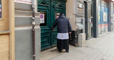 Nowa metoda oszustwa. Tuż przed kolędą uważaj na "delegata proboszcza"