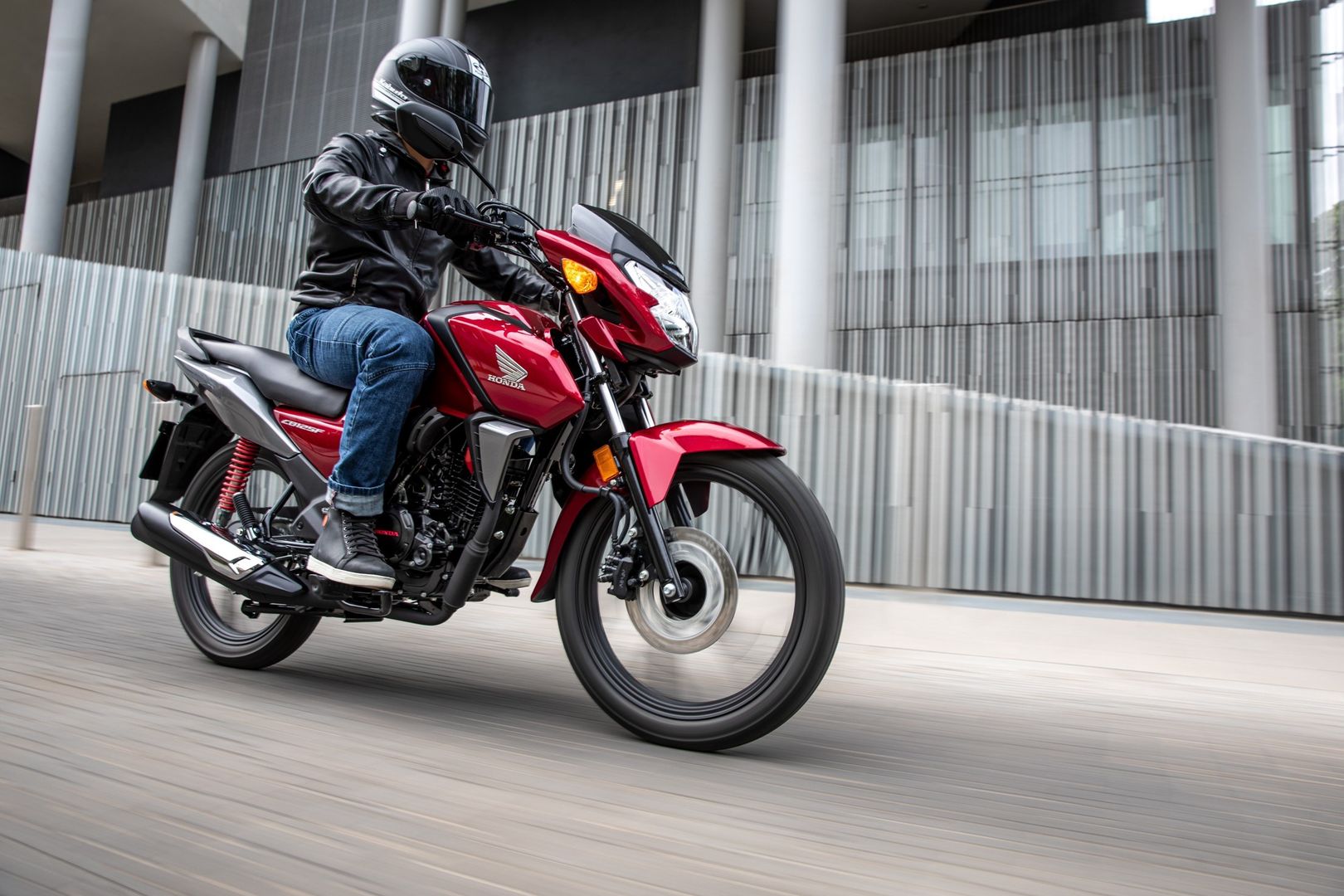 Honda CB125F cena, informacje, dane techniczne WP Moto