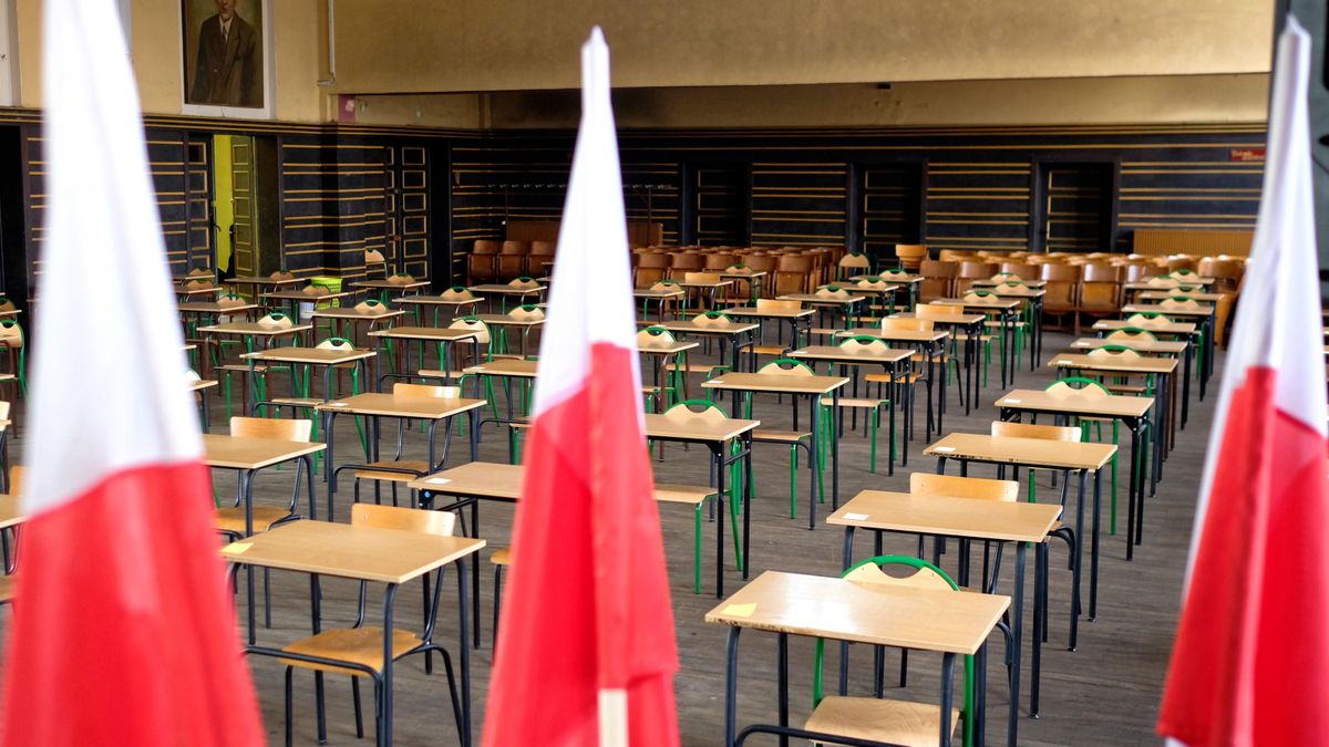 Związek Nauczycielstwa Polskiego uważa, że działania MEN są niezgodne z prawem. 