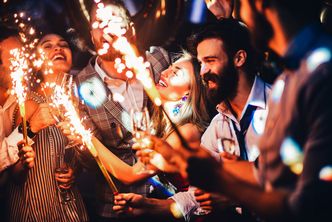 Życzenia na Nowy Rok 2019 – krótkie życzenia SMS dla znajomych oraz rodziny. Zabawne oraz poważne życzenia na Nowy Rok 2019