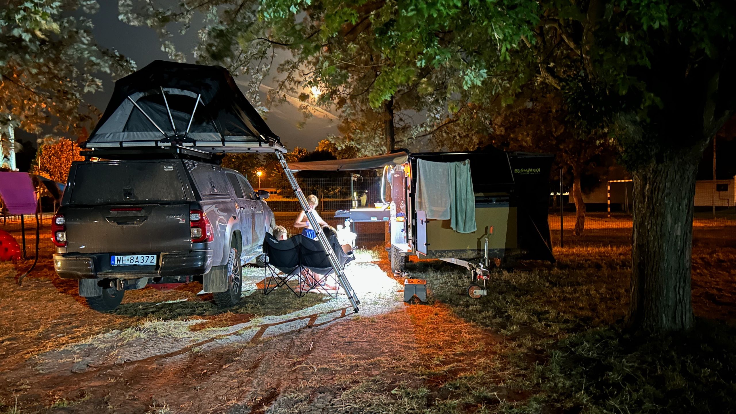 Nocą na węgierskim kempingu