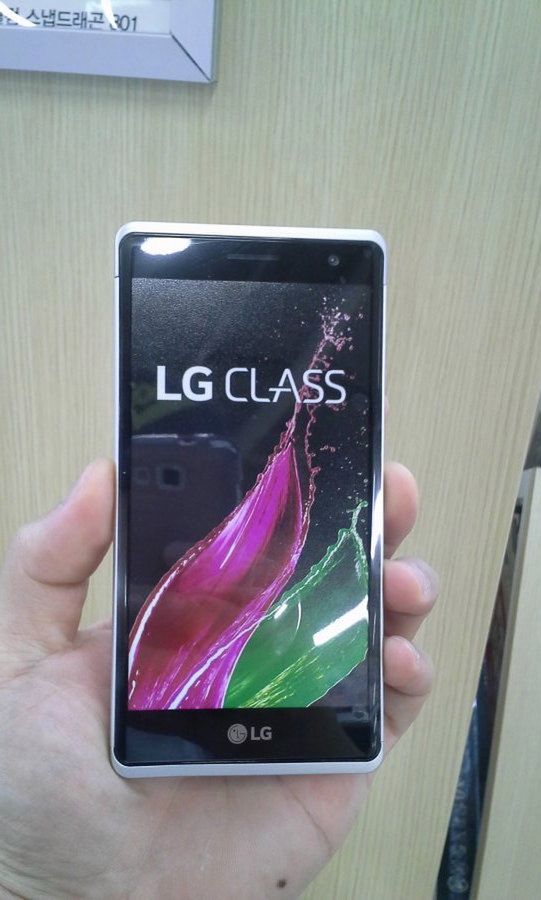LG Class - metalowy (?) smartfon przyłapany na zdjęciach 2