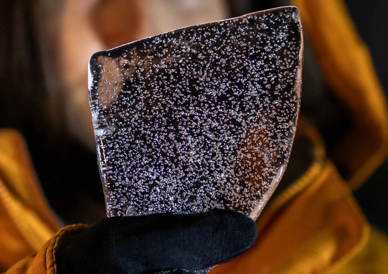 Unprecedented CO2 surge shatters records, sparks climate alarm