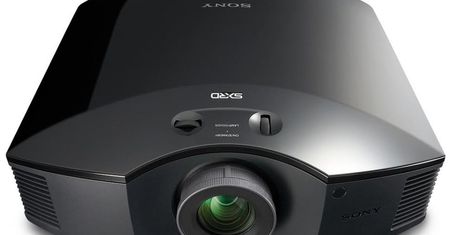 Projektor Sony Full HD 3D do kina domowego