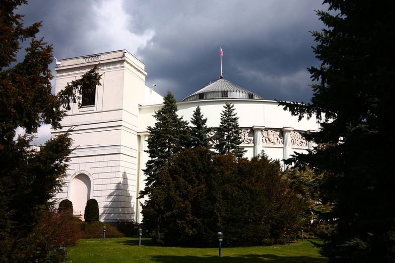 Budżet na 2016 r. Sejm zaakceptował 20 poprawek Senatu