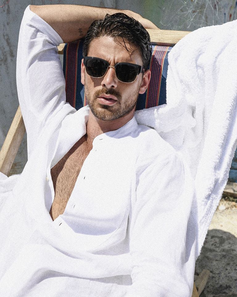 Michele Morrone is throwing himself into the new Dolce & Gabbana campaign (PHOTOS)