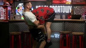 Gamrot dusił dziennikarza. "Kręgosłup możesz złamać"