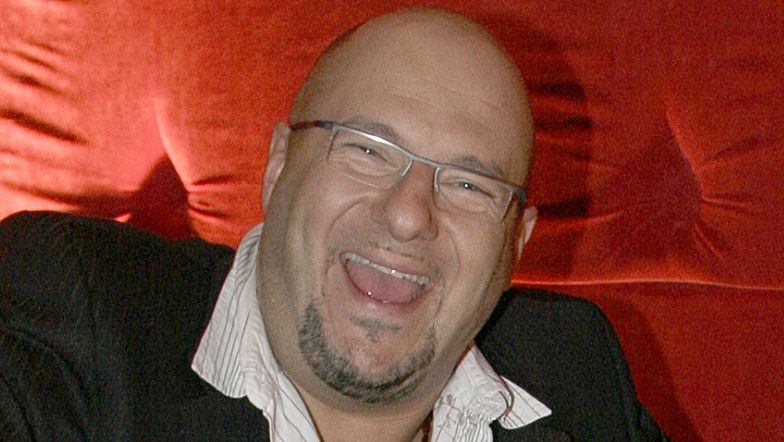 "Błyskotliwy" Piotr Gąsowski żartuje z okresu u DINOZAURÓW... "Wsadź se OWCĘ" - Vimarsana News