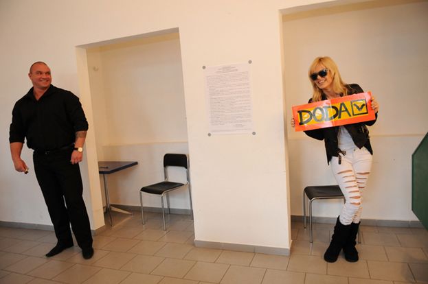 Doda glosowała na... SIEBIE!