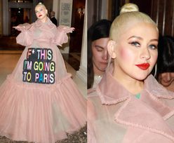 Christina Aguilera oznajmia za pośrednictwem sukni: "Pie*rzyć to, jadę do Paryża" (ZDJĘCIA)