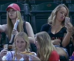 "Hit sieci": Nastolatki robią selfie podczas meczu!