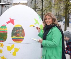 Karolina Szostak, Natalia Klimas i Radzimir Dębski malują dwumetrowe jajo… (ZDJĘCIA)