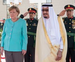 Angela Merkel u króla Arabii Saudyjskiej z odkrytą głową! (ZDJĘCIA)