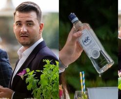 Imprezowy Bartłomiej Misiewicz polewa znajomym wódkę własnej produkcji (ZDJĘCIA)