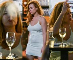 Ekspresyjna Kaja Paschalska relaksuje się w restauracyjnym ogródku, popijając białe wino i racząc się dymem z e-papierosa (ZDJĘCIA)